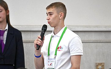 Диалоговая площадка участников проекта «Поезд Памяти» с председателем Совета Республики Нацсобрания Республики Беларусь Натальей Кочановой и заместителем Председателя СФ, председателем российского оргкомитета проекта Константином Косачевым