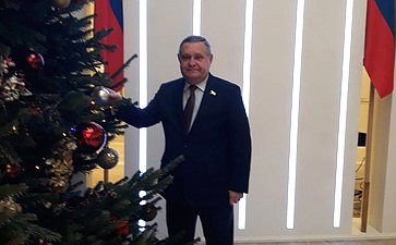 Александр Ракитин принял участие в благотворительной акции «Елка желаний»