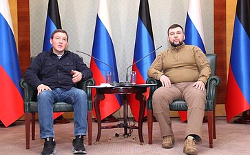 Первый заместитель Председателя Совета Федерации Андрей Турчак и глава ДНР Денис Пушилин