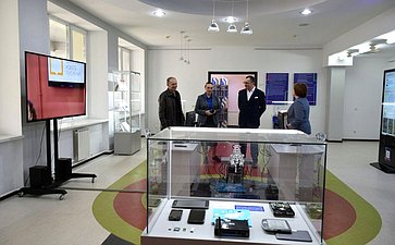 Николай Федоров посетил Национальную библиотеку Чувашской Республики