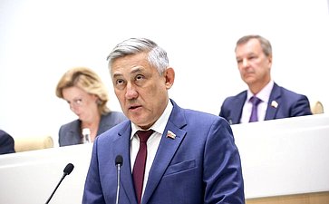 Юрий Валяев
