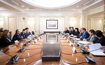 Встреча Константина Косачева с Чрезвычайным и Полномочным Послом Арабской Республики Египет в РФ Ихабом Насром