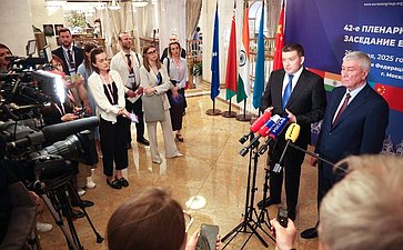 Пресс-подход Николая Журавлева и Юрия Чиханчина