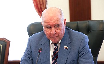 Григорий Карасин