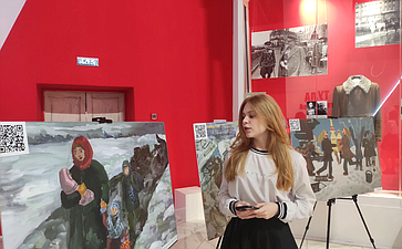Марина Левина в Туле приняла участие в открытии выставки работ победителей Всероссийского конкурса детского рисунка «Жизнь, деленная на граммы»