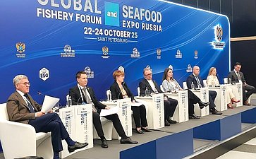 Сенаторы РФ приняли участие в мероприятиях VIII Международного рыбопромышленного форума в Санкт-Петербурге