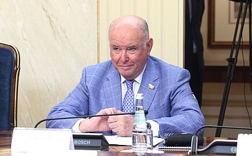 Григорий Карасин