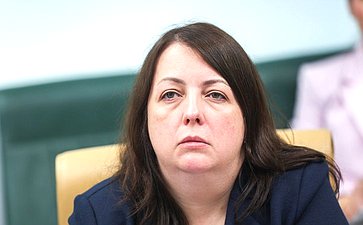 Круглый стол Комитета Совета Федерации по социальной политике совместно с Комитетом Совета Федерации по экономической политике «Создание в России федеральных круглогодичных курортов: реализация федерального проекта «Пять морей и озеро Байкал»»