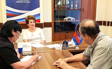 Екатерина Алтабаева провела приём граждан по вопросам социальной поддержки