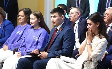 Встреча Председателя СФ Валентины Матвиенко и Председателя Совета Республики Национального собрания Республики Беларусь Натальи Кочановой с представителями молодежи России и Беларуси