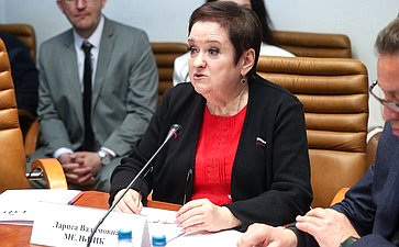 Лариса Мельник