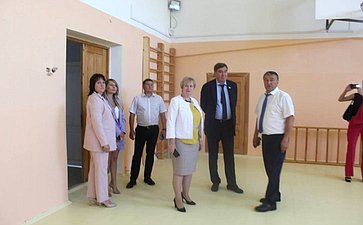 Александр Савин посетил общеобразовательную школу в с. Трубино после завершения в ней капитального ремонта