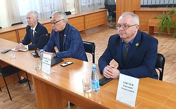 Баир Жамcуев ходе поездки в регион сенатор посетил Красночикойский район
