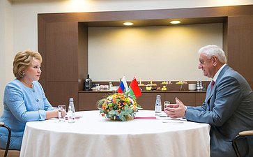 В. Матвиенко и М. Мясникович обсудили предварительные итоги Второго форума регионов России и Беларуси