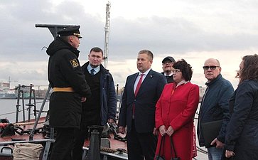 Денис Гусев в составе делегации НАО посетил малый противолодочный корабль «Нарьян-Мар» Северного флота ВМФ России