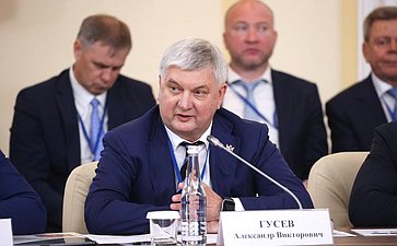 Встреча Председателя СФ Валентины Матвиенко и Председателя Совета Республики Национального собрания Республики Беларусь Натальи Кочановой с руководителями органов государственной власти субъектов Российской Федерации и регионов Республики Беларусь