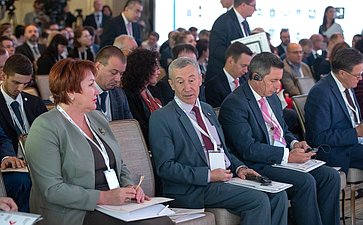 Члены Совета Федерации приняли участие в работе форума «Инвестиции в регионы – инвестиции в будущее»