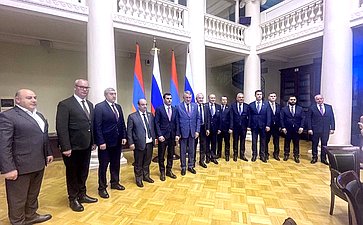 Заместитель Председателя Совета Федерации Юрий Воробьев и заместитель Председателя Национального Собрания Республики Армения Акоб Аршакян провели встречу в Санкт-Петербурге