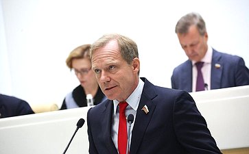 Андрей Кутепов