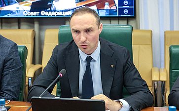 Совещание Комитета СФ по федеративному устройству, региональной политике, МСУ и делам Севера совместно с Советом по вопросам развития Дальнего Востока, Арктики и Антарктики при СФ и Комитетом Совета Федерации по экономической политике