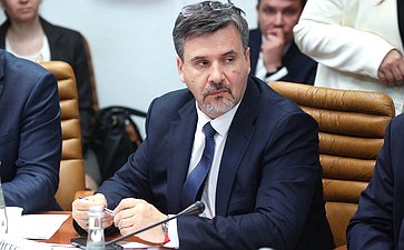 Заседание секции «Цифровая трансформация транспорта» на тему «Электронный документооборот между федеральными органами власти и участниками перевозочного процесса»