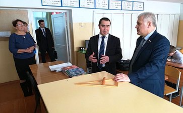 Сергей Мартынов посетил среднюю школу в деревне Лажъял Сернурского района