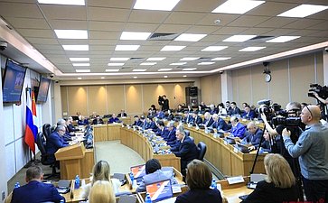 Людмила Талабаева приняла участие в заседании регионального парламента