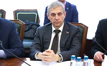 Андрей Сережников