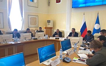Егор Борисов принял участие в круглых столах, семинарах, заседании Совета молодых фермеров Якутии