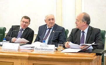 В. Якушев, С. Киричук и Ю. Росляк
