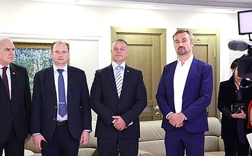 В Совете Федерации открылась фотовыставка «ПОРТРЕТ ПОБЕДИТЕЛЯ. Кавалеры медали «За победу над Японией» от рядового до генерала»
