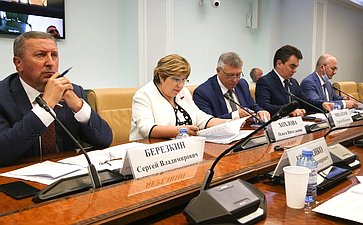 «Круглый стол» Комитета СФ по экономической политике