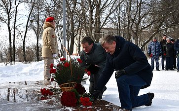 Сергей Рябухин вместе с губернатором Ульяновской области Алексеем Русских побывали в Ивановке — на родине Героя Советского Союза Александра Матросова и память героя почтили на Х Всероссийском военно-историческом фестивале «Бессмертный подвиг»