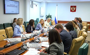 Круглый стол Комитета Совета Федерации по социальной политике на тему «Совершенствование мер поддержки социально ориентированных некоммерческих организаций»
