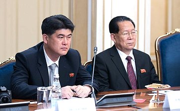 Встреча сенаторов с заместителем Председателя Верховного народного собрания Корейской Народно-Демократической Республики Пак Чхол Мином