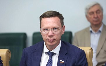 Виталий Назаренко