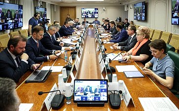 Заседание Совета по развитию транспортного комплекса в субъектах РФ при Совете Федерации