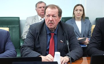 Александр Русаков