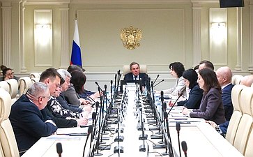 Круглый стол на тему «Контроль (надзор) за деятельностью органов местного самоуправления и должностных лиц местного самоуправления: проблемы и перспективы»