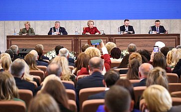 Пленарное заседание Х Парламентского форума «Историко-культурное наследие России»