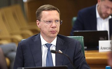 Виталий Назаренко
