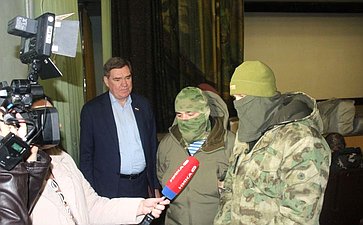 Александр Савин посетил в Ногинске центр подготовки призванных в рамках частичной мобилизации жителей Калужской области