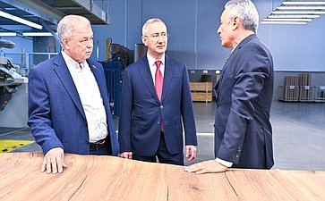 Анатолий Артамонов принял участие в открытии в Людиновском районе завода по производству древесно-стружечных плит