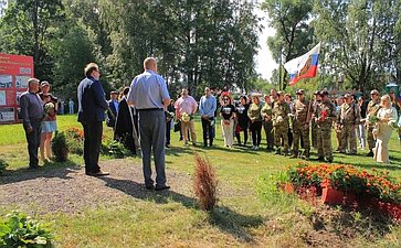 Александр Русаков принял участие в акции-реквиеме, приуроченной ко Дню памяти детей – жертв войны в Донбассе