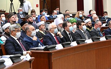 Фарит Мухаметшин принял участие в заседании Республиканского оргкомитета по подготовке и проведению юбилейных торжеств по случаю 1100-летия официального принятия ислама Волжской Булгарией