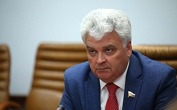 Петр Тултаев