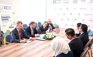 Встреча заместителя Председателя СФ Константина Косачева с заместителем Председателя Сената Парламента Малайзии. XI Невский международный экологический конгресс