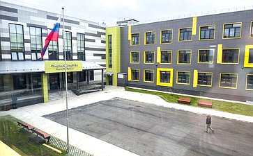 Иван Новиков в ходе поездки в регион ознакомился с проводимой здесь профориентационной работой