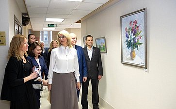 В Совете Федерации открылась выставка живописи «Жизнь-искусство»