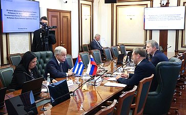 Встреча заместителя Председателя Совета Федерации Константина Косачева с Чрезвычайным и Полномочным Послом Республики Куба в РФ Хулио Антонио Гармендией Пеньей